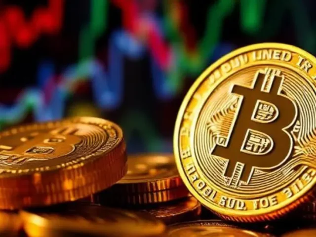 Short-Term Crypto Trading vs Long-Term Holding